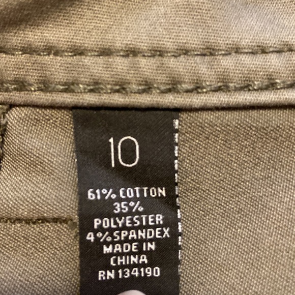 Green inc pants, Jean-like look and fit - Picture 3 of 3